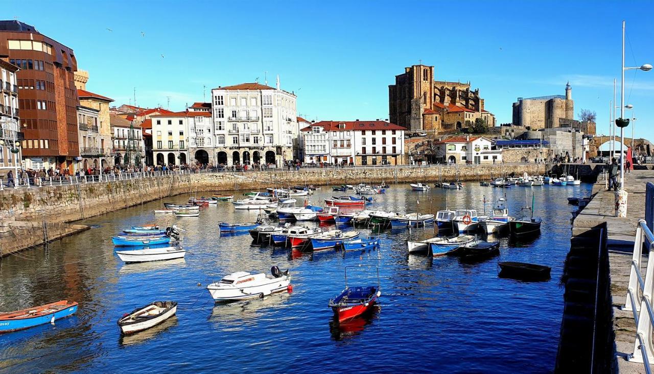Castro Urdiales Apartment Exterior photo